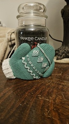YANKEE CANDLE LARGE JAR MITTENS CANDLE HOLDER WINTER CHRISTMAS DECOR NEW CUTE