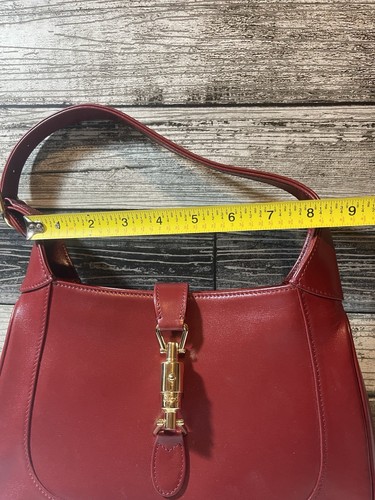 Famoso Bolso de Mano Fabricante Italiano Cuero Borgoña Rojo Dorado The Jackie 1961