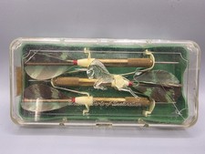 Vintage Unicorn Darts Of Distinction Set- model 204 F - Green Feathers W/ Case