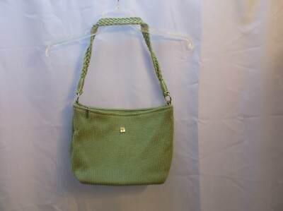 zip up handbag