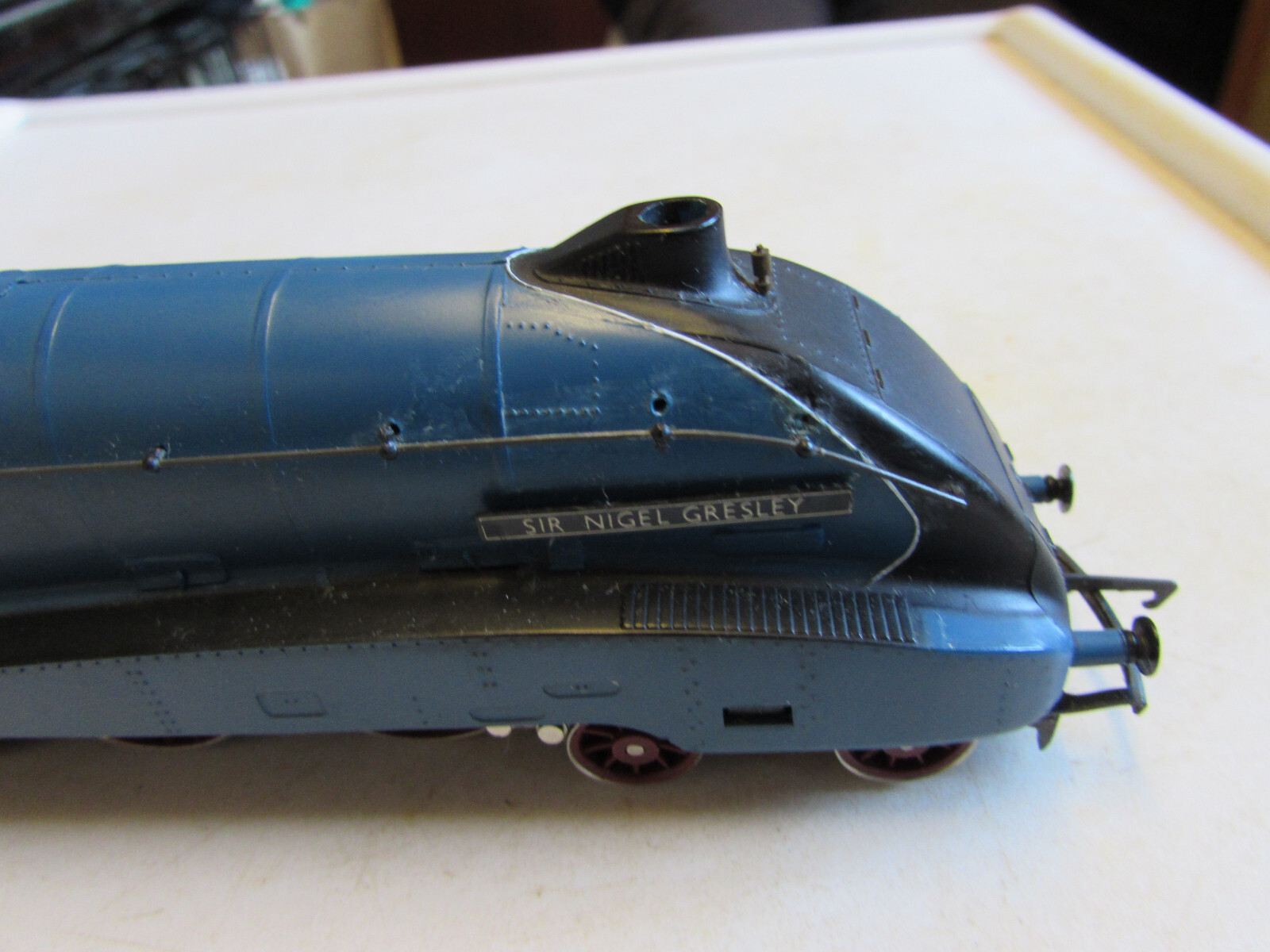 Hornby 4498 Sir Nigel Gresley Loco & Tender LNER Blue. Good Runner in ...