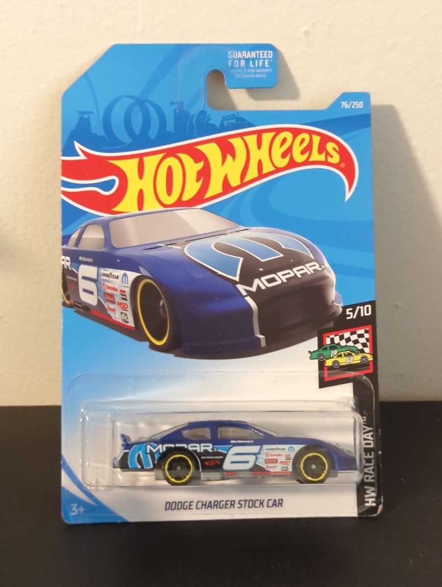 Dodge Charger Stock Car - Hot Wheels - Nascar Livery - 76/250 - 1