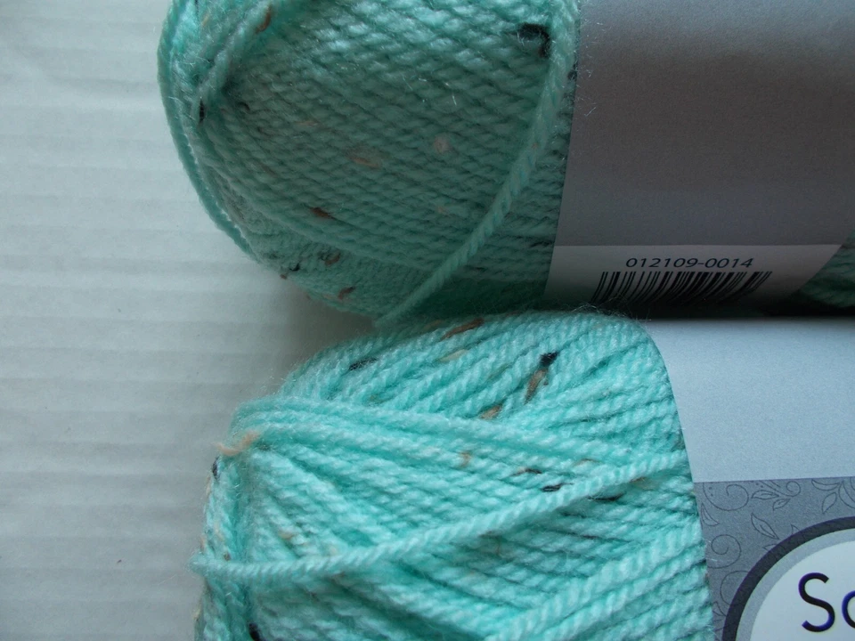 Soho Tranquil Tweed yarn, Glacier, lot of 2 (230 yds ea) - Image 2 of 2