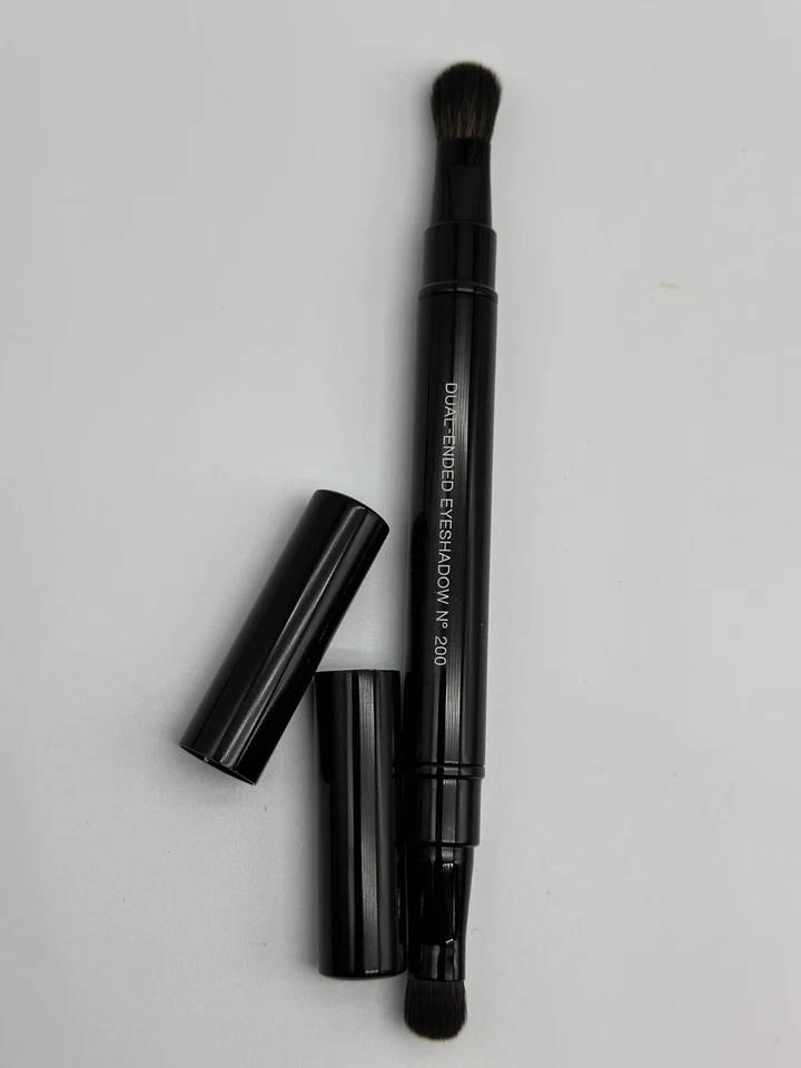 NUEVO CHANEL Cepillo de Sombra de Ojos Retráctil Doble Extremo No. 200 Foto 4 de 4
