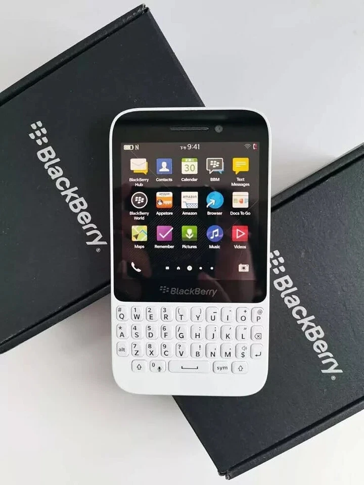 Teléfono inteligente con teclado QWERTY desbloqueado original Blackberry Q5 8 GB+2 GB 4G Foto 2 de 4
