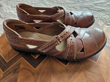 Clarks Collection Women's Leather Slip-on Shoes Ashland Spin Loafers Tan, Size 8