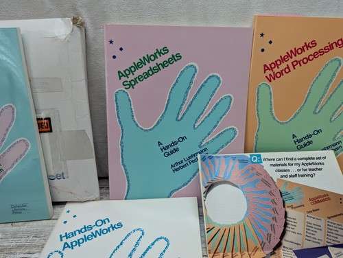 1987 AppleWorks Databases A Hands On Guide, Complete Kit 5.25 Floppy - Afbeelding 6 van 19