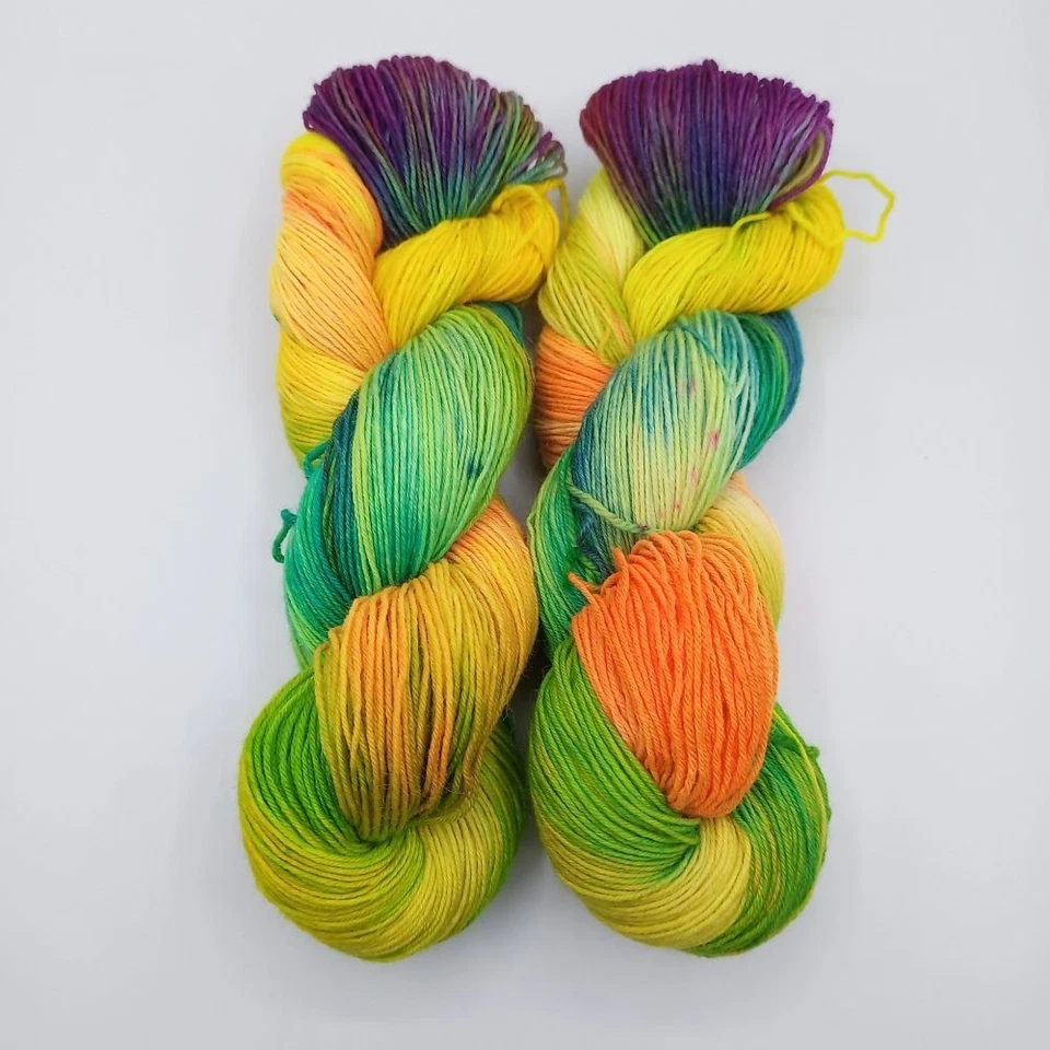 (9,90€/100 g) handgefärbte Sockenwolle 4 fach Färbung Polar Light 32 Neon Farben - Bild 4 von 4