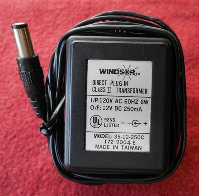 Windsor Direct Plug-In Class 2 Transformer AC Adapter Model 35-12-250C O/P 12V