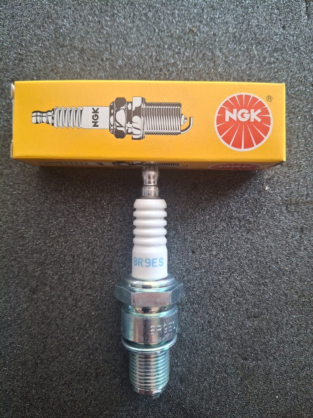 NGK SPARK PLUGS BR9ES 5722Spark Plug  Standard