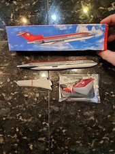 Northwest Airlines Boeing 727-200 N201US Airp...