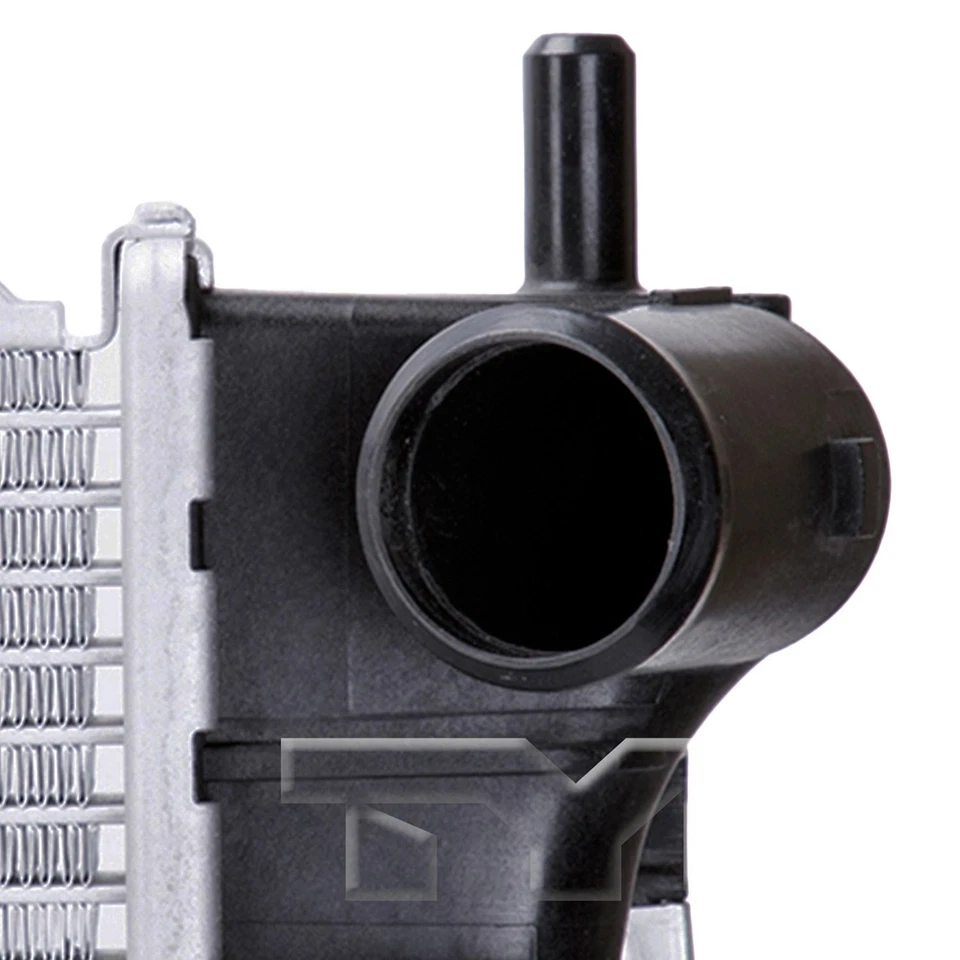 For Lincoln MKS 2013-2016 TYC 13307 Engine Coolant Radiator — 第 4/4 张图片