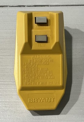 BRYANT ELECTRIC E57705 GFCI REPLACEMENT PLUG GROUND FAULT 120V 15A NEW YELLOW 