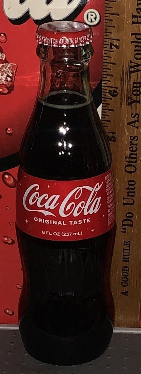 2023 COCA COLA SHARE A COKE WITH SANTA 8 OUNCE GLASS COCA