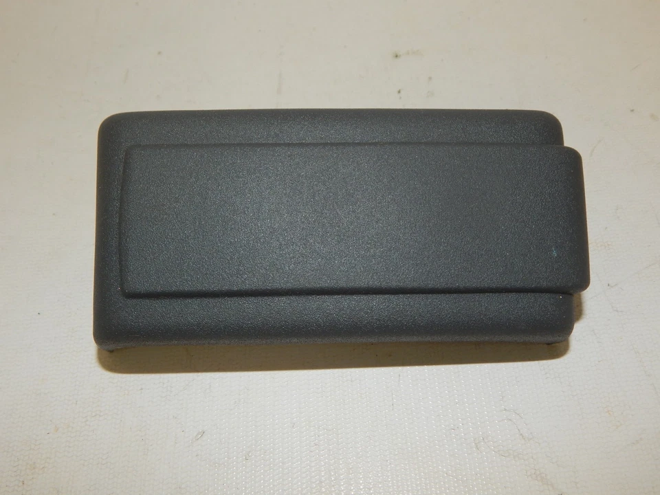 Nuevo conjunto de protector de parachoques trasero gris Mercury Lynx 1985-1987 OEM E6YY17984A Foto 2 de 3