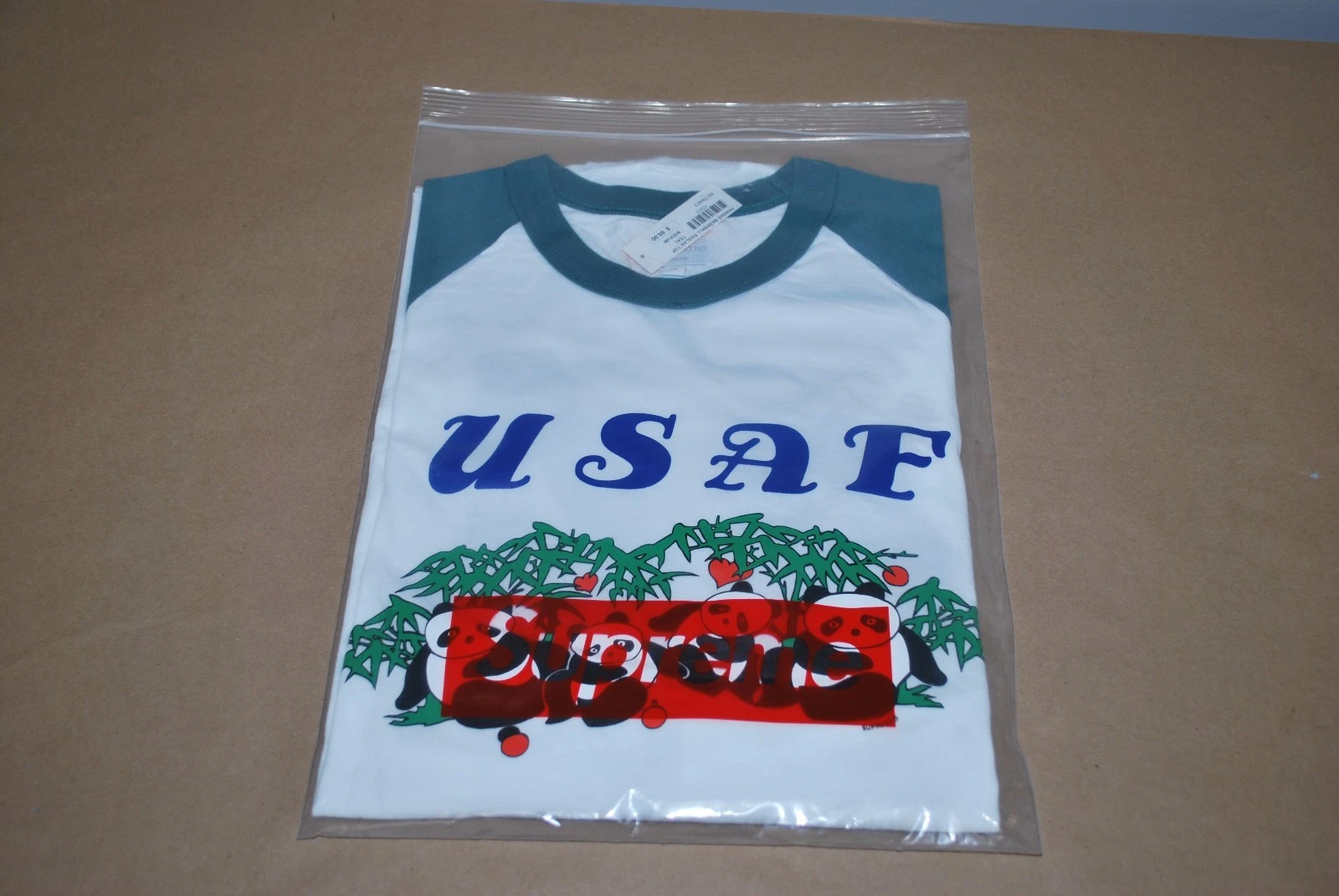 T shirt Supreme Pandas Baseball Raglan S/S 17 homme flambant neuf   Medium