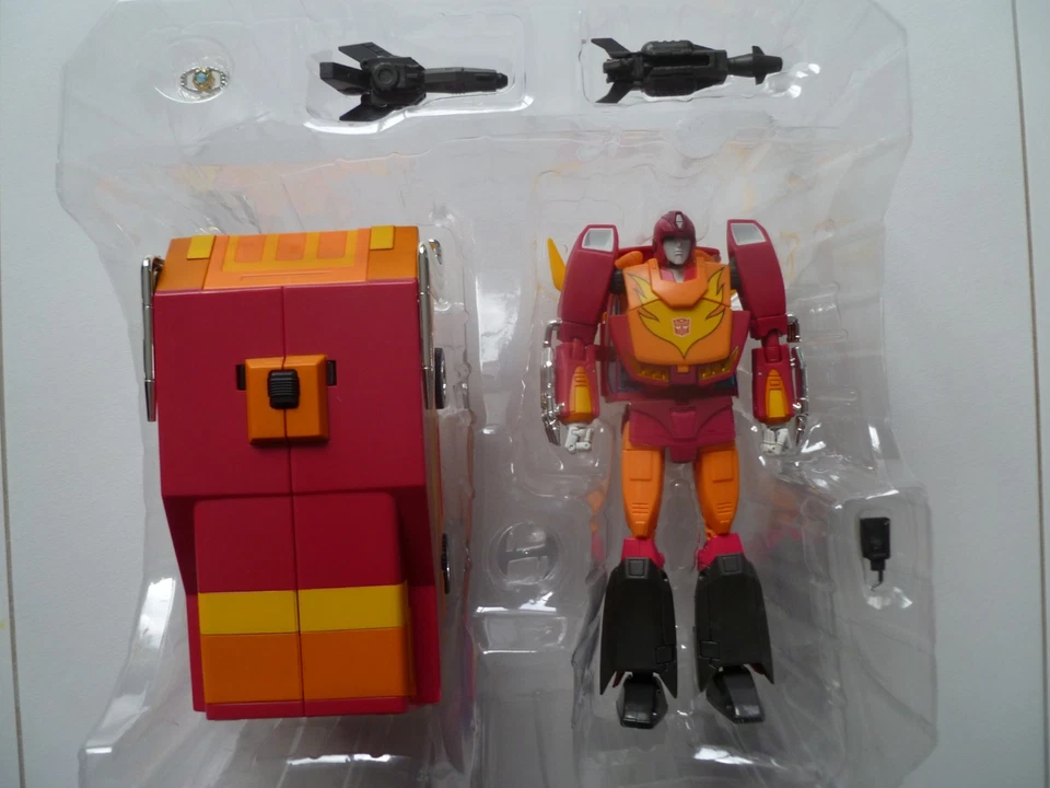 Transformers Takara Tomy Masterpiece MP-9 Rodimus Prime G1 Authentique - Immagine 4 di 4
