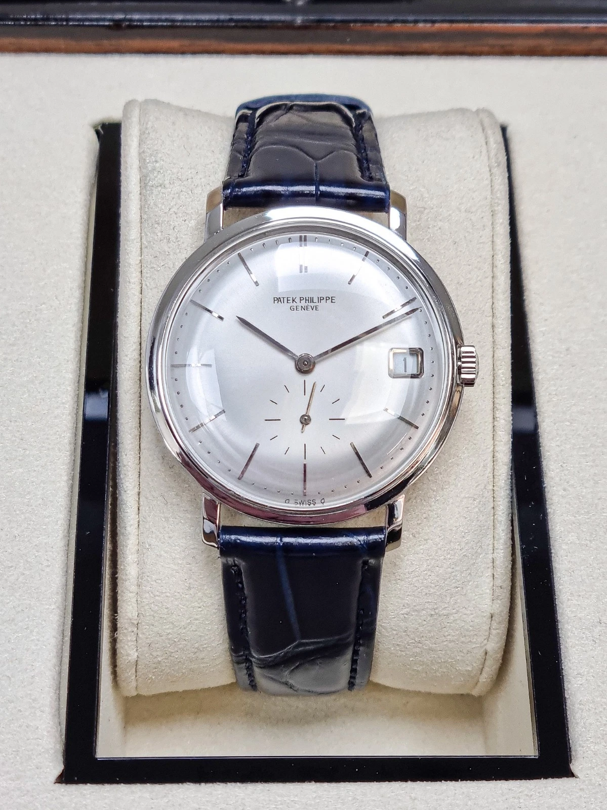 Patek Philippe — Patek Philippe Calatrava 35mm Ref. 3445 18kt White Gold