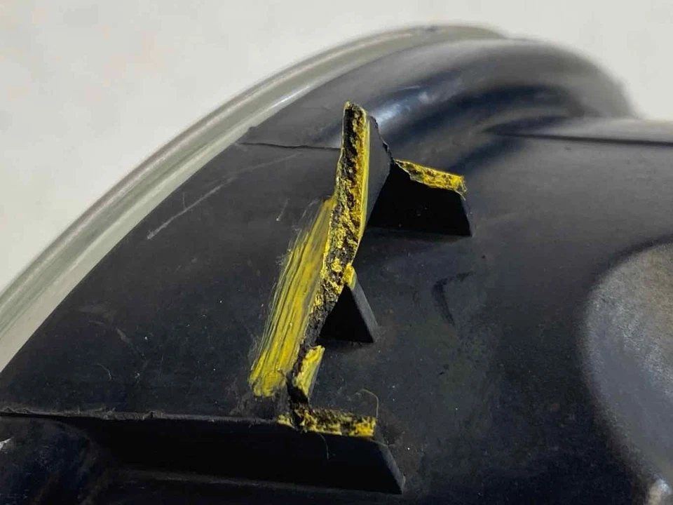 Faro antiniebla delantero derecho pasajero GT OE 7248912 pestaña rota para BMW 328I 2012-2018 Foto 4 de 4