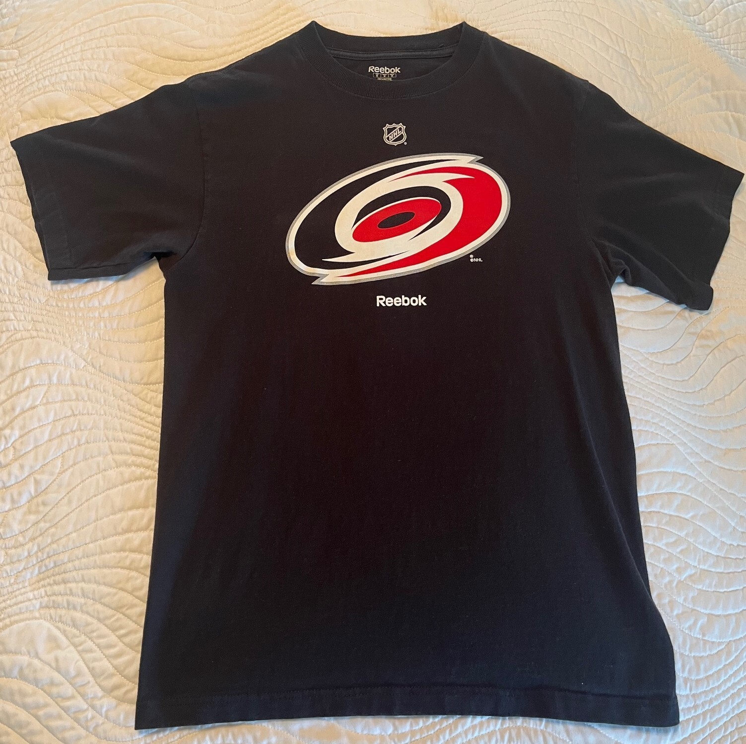 Carolina Hurricanes Hockey Black Reebok SS Used T-Shirt Size: Adult Medium