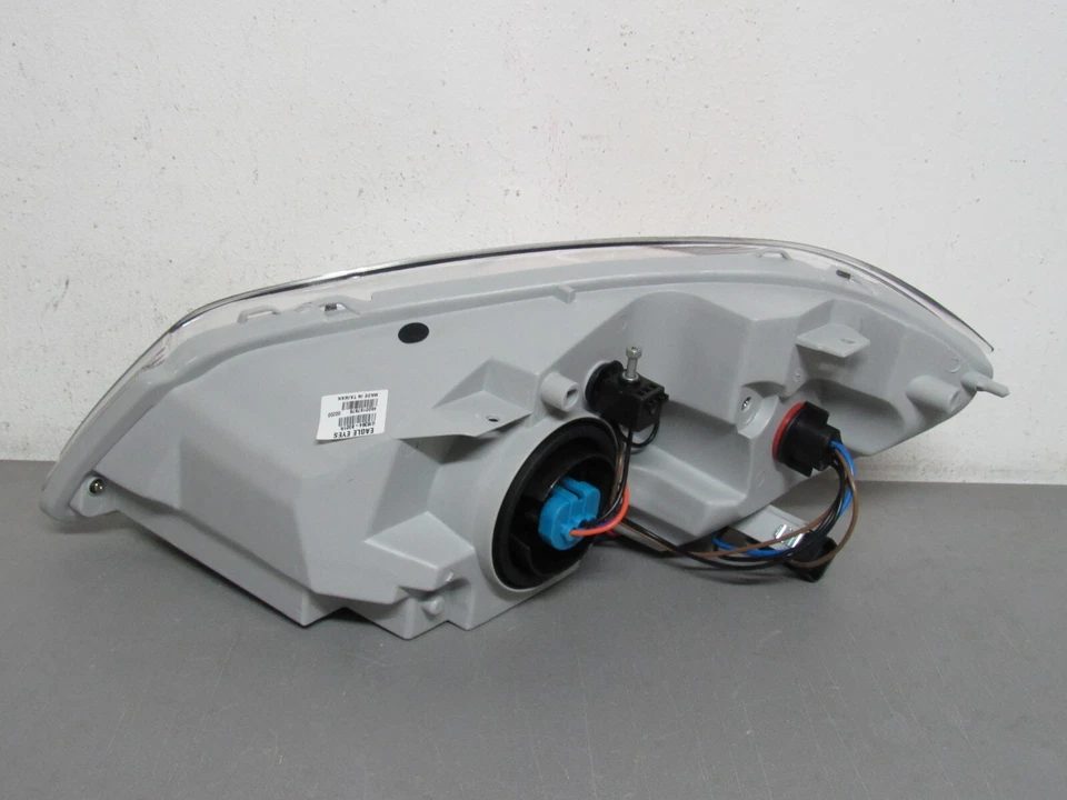 2005 2010 CHEVROLET COBALT RIGHT SIDE HEADLIGHT HALOGEN - Image 4 of 4