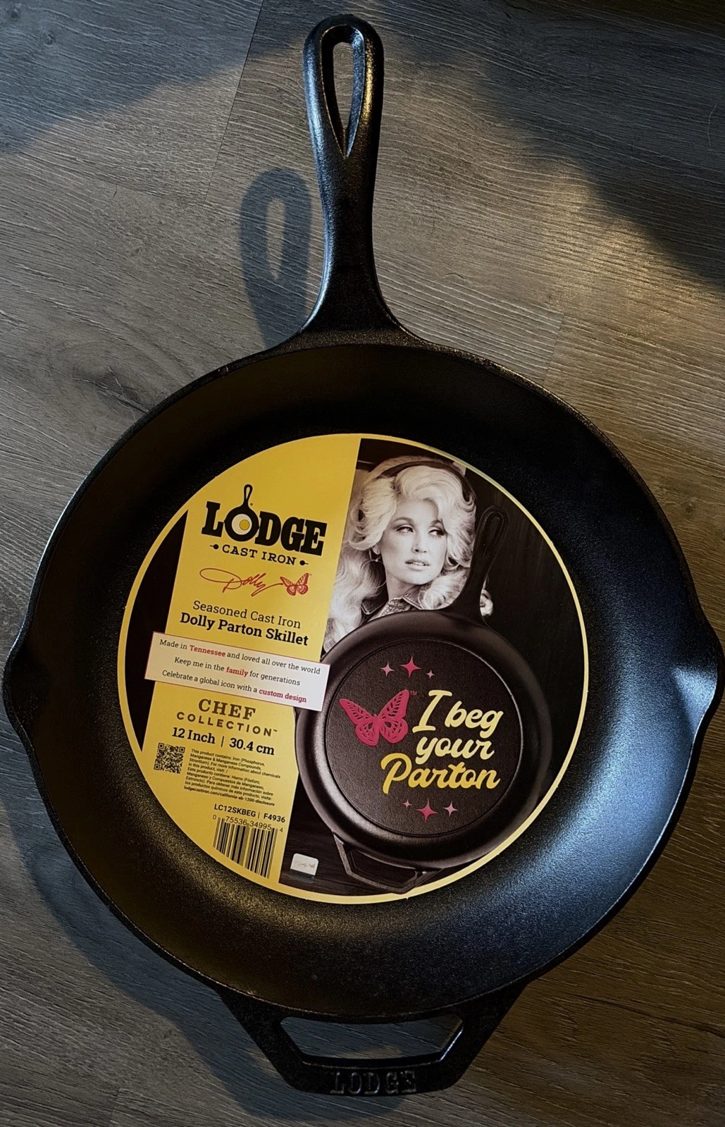 Lodge 12" I Beg Your Parton Chef Collection Dolly Parton Cast Iron Skillet-NEW