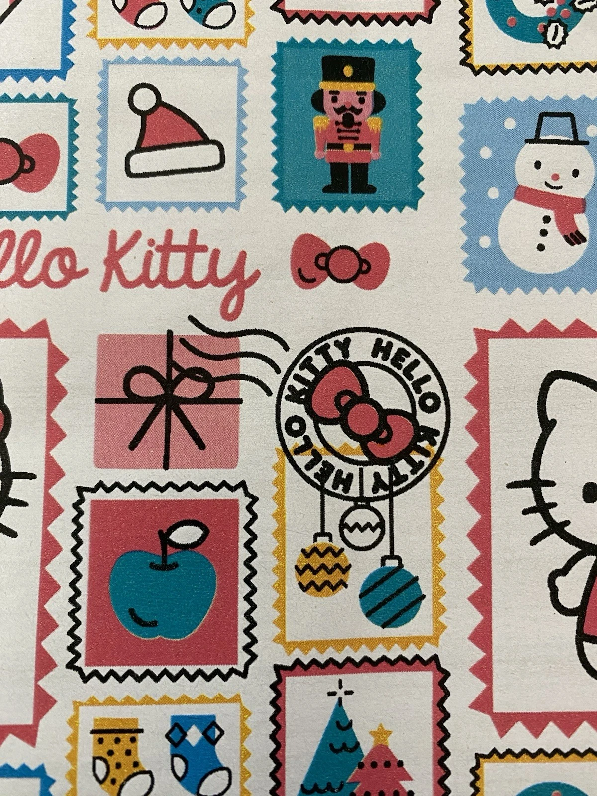 HELLO KITTY Christmas Wrapping Paper