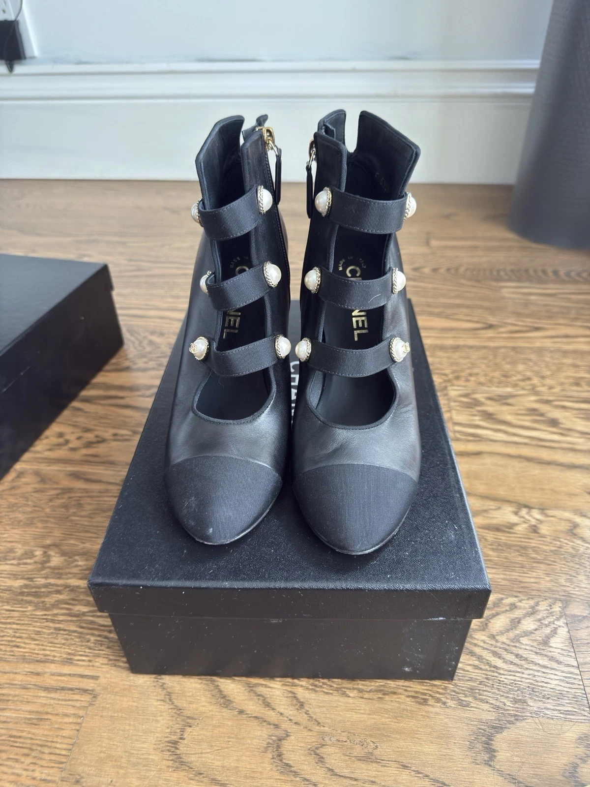 Chanel — Chanel 2017 90MM CAP TO BOOTIE  WITH PEARLS Size 37.5