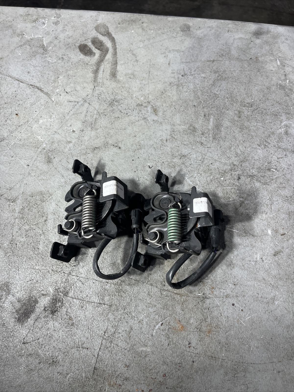2014-2019 MASERATI GHIBLI S FRONT HOOD LOCK LATCH SET LEFT AND RIGHT OEM