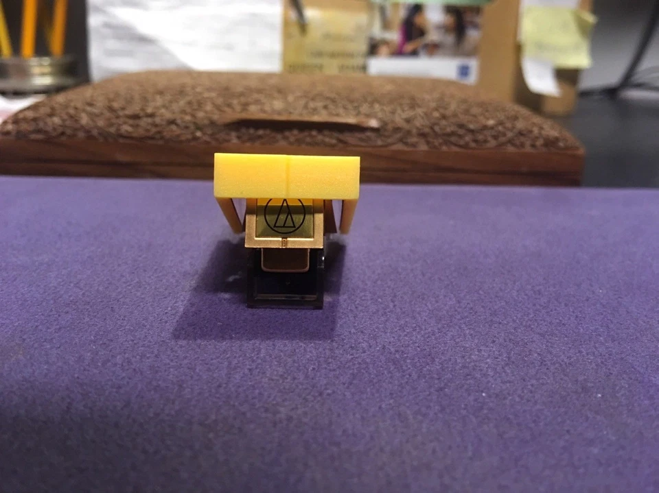 Best Audio TK-12 Kassettenhalter - Dual 1019 Plattenspieler und mehr in Gelb - Bild 2 von 4