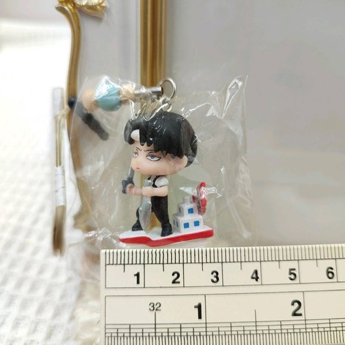 Attack On Titan Levi Ackerman Earphone Jack Hokkaido Figure Strap Kodansha Japan - Picture 12 of 13