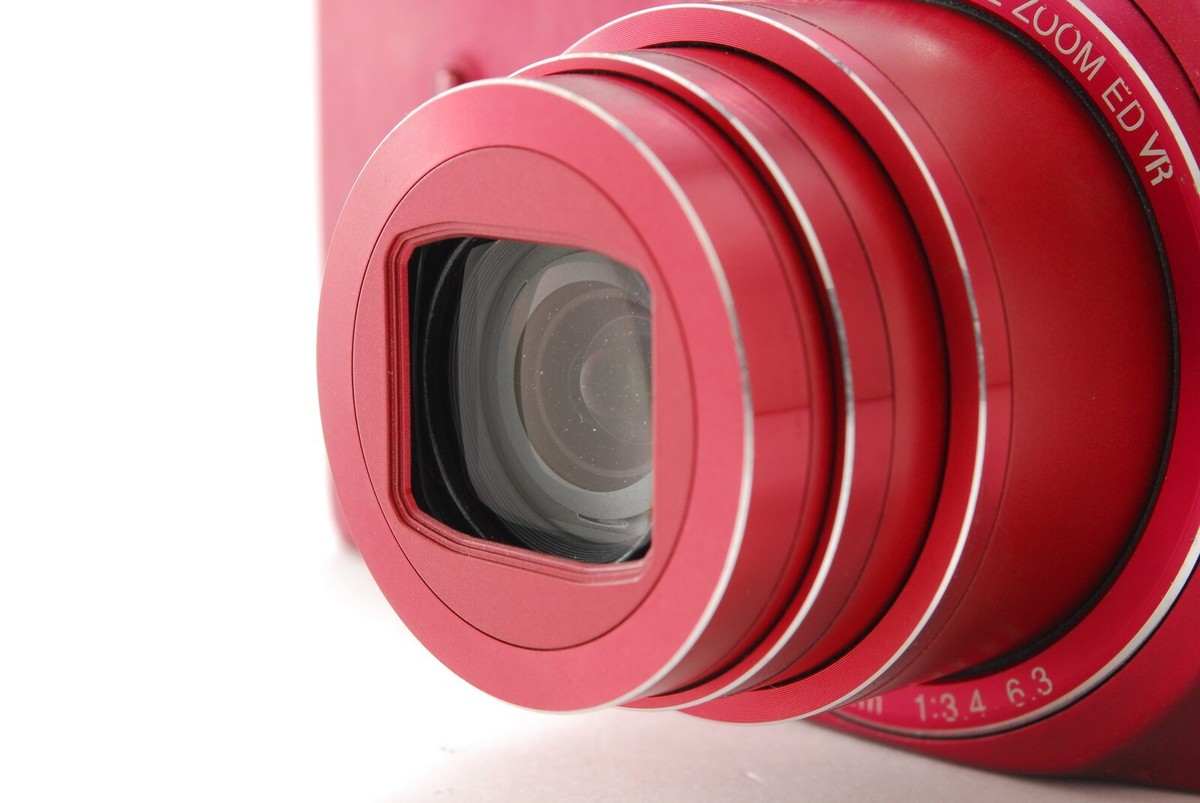 Nikon COOLPIX S9400 レッド Nikon COOLPIX S9400 Red Digital Camera 18.1 MP 18x Optical