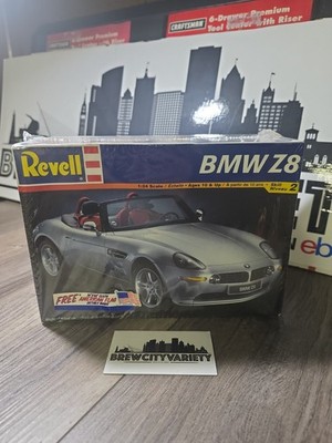 Revell BMW Z8 #85-2332 Plastic Model Kit - Body Molded in White SEALED (BOX DMG)