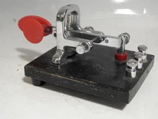 UNUSUAL, ONE OF A KIND, PERHAPS PROTOTYPE, VIBROPLEX SINGLE LEVER KEYER