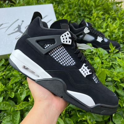 【新品未使用】NIKE 26cm AIR JORDAN 4 WHITE THUNDER ナイキ エアジョーダン4 レトロ "ホワイトサンダー" 2024年 8/24 発売】ナイキ エア ジョーダン 4 レトロ “ホワイト