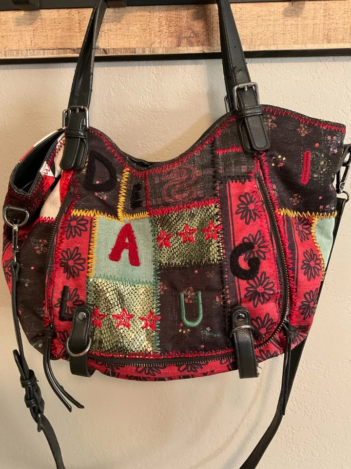 Bolso Cartera Convertible Desigual Negro Rojo Patchwork Foto 2 de 4