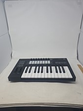 Novation Launchkey Mini Mk3 25 Mini-key Midi Keyboard Controller Untested