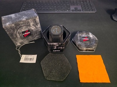 Casio G-Shock GA-2100-1A2ER CasiOak Schwarz/Blau mit OVP & Dose