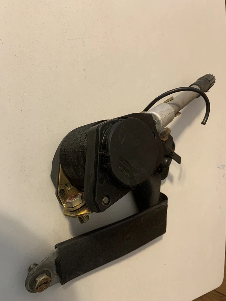 Cinto de segurança retrátil direito passageiro Mercedes Benz 450sl 380s 1985 - Imagem 3 de 4