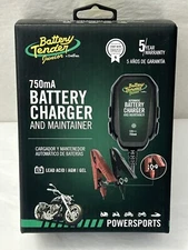 New Battery Tender  12V - 750mA Battery Charger and Maintainer 021-0123 (SH8)
