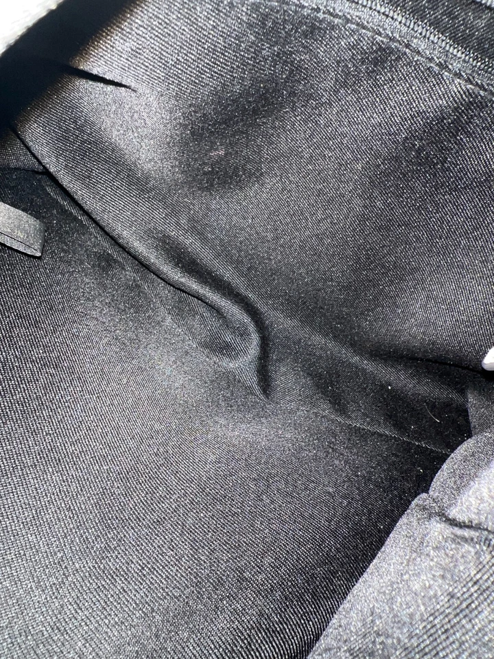 Bolsa de ombro Vince Camuto Cameo couro pebbled rosa Lue DBL, muito bom estado - Imagem 4 de 4