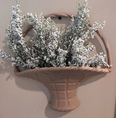 Vtg Burwood Products Basket Wall Plaque Plant Pocket W/3 Artificial Plant Bushes