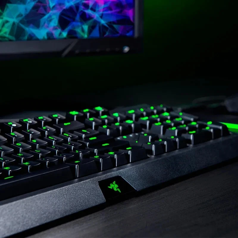 Razer BlackWidow Green Backlit Gaming Keyboard - Mechanical - Full Size - Image 2 of 4