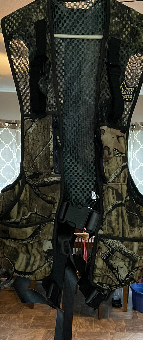 Hunter Safety System Proseries Harness Fits Medium All The Way To XXXL