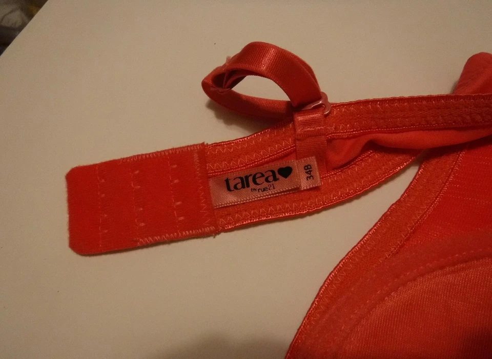 Sujetador con aros Rue 21 Hot Pink nuevo sin etiquetas talla 34B Foto 3 de 3