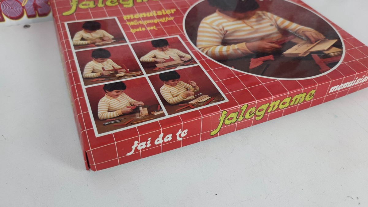 Poster sulla conoscenza della lavorazione del legno, selezione di