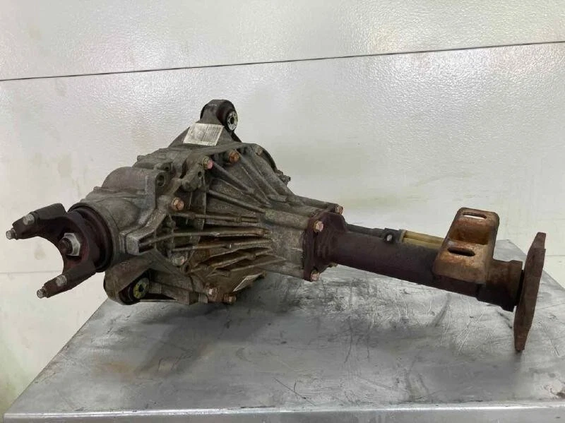 2000-2013 GMC Yukon XL 2500 Front Axle Differential Carrier Assembly 3.73 Ratio - Image 4 of 4