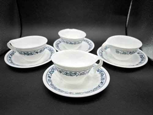 Pyrex/Corelle Vintage Old Town Blue Onion Cup and Saucers set of 4 EUC