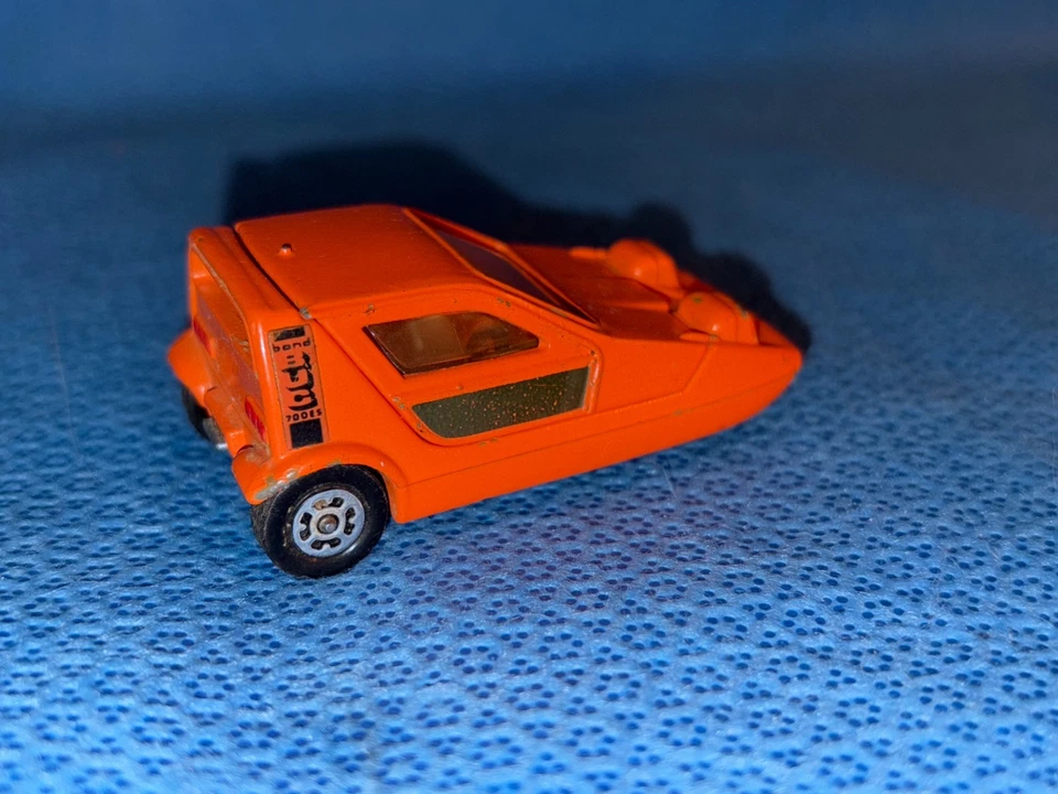 Corgi Toys Whizzwheels Bond Bug 700 Diecast Car 1:43 CW9 - Image 4 of 4