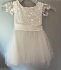 Azazie Flower Girl Lace Dress White - Size 4 - Excellent Condition